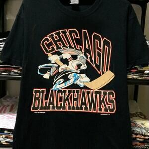 Chicago Blackhawks Looney Tunes Nhl Mashup Hockey Cartoon Fan T Shirt